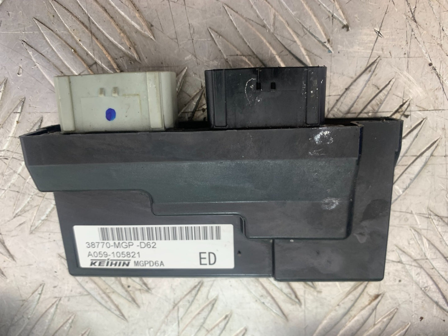 HONDA CBR1000 rr FIREBLADE ECU LOCKS KEY TOP YOKE  YEAR 2012-2016 (CMB1198)