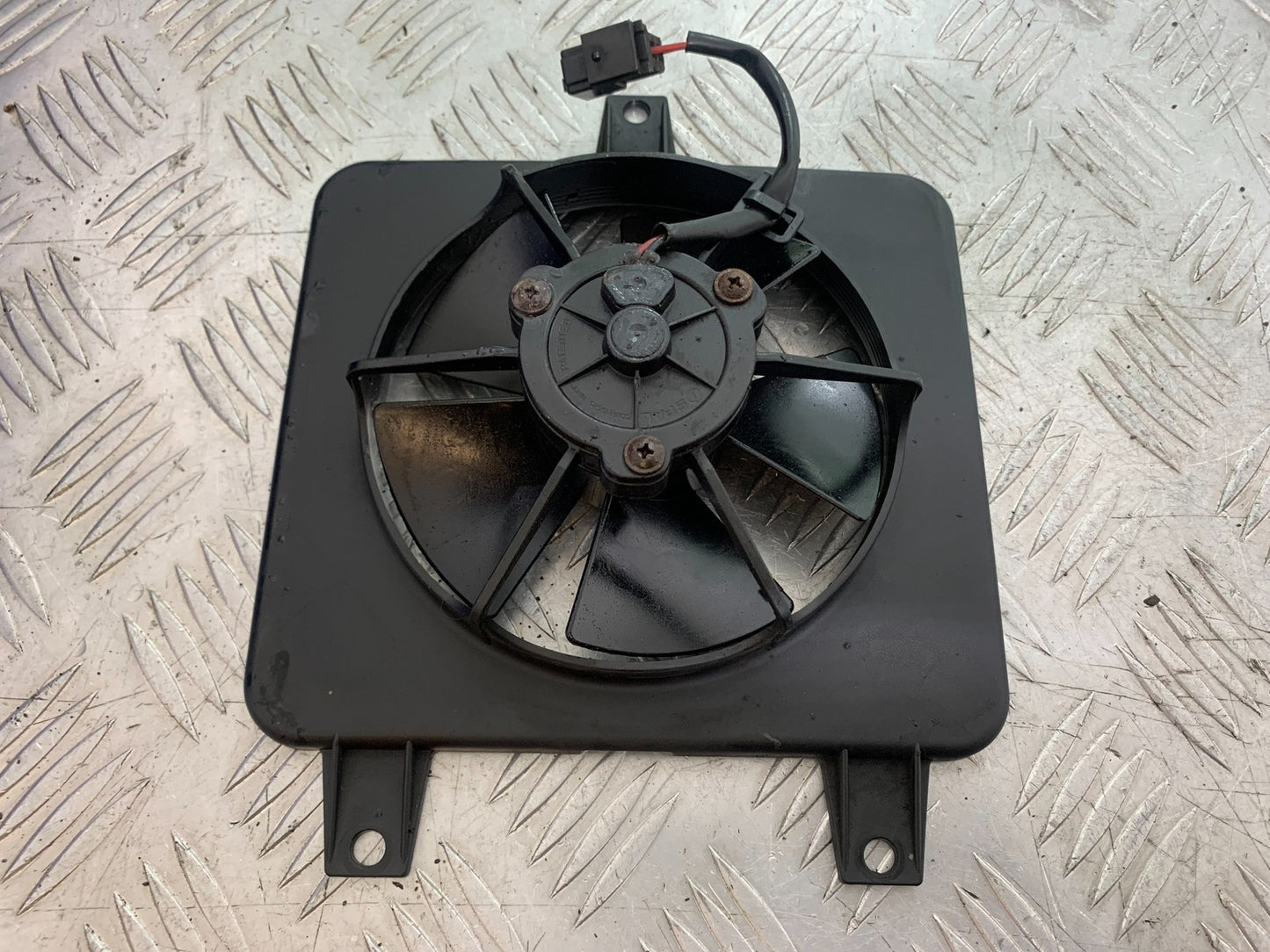 TRIUMPH SPEED TRIPLE R 1050 RADIATOR FAN   2009 (CMB1183)