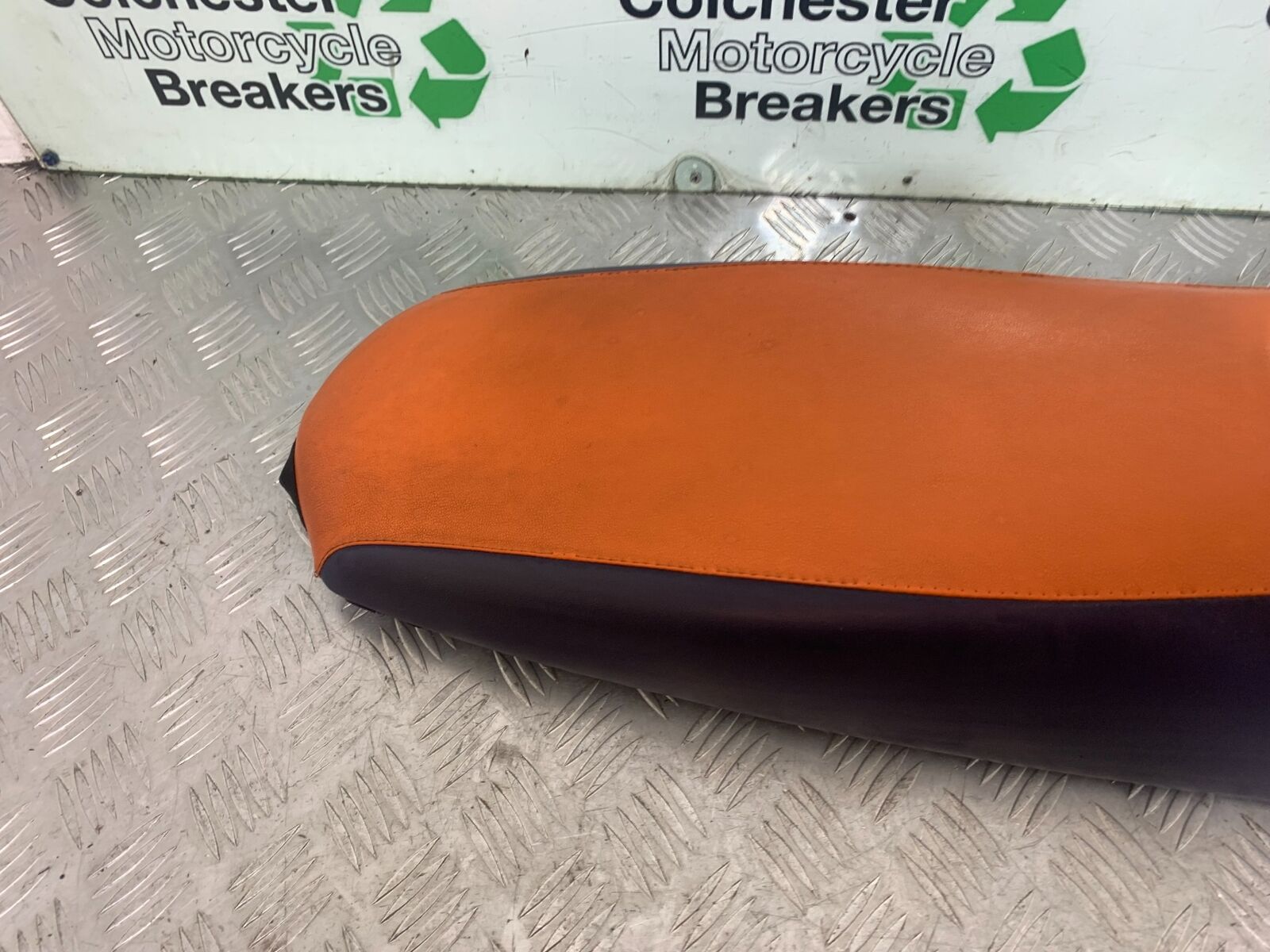 YAMAHA XT125 X XT 125 X SEAT   2005-2011 (CMB1097)