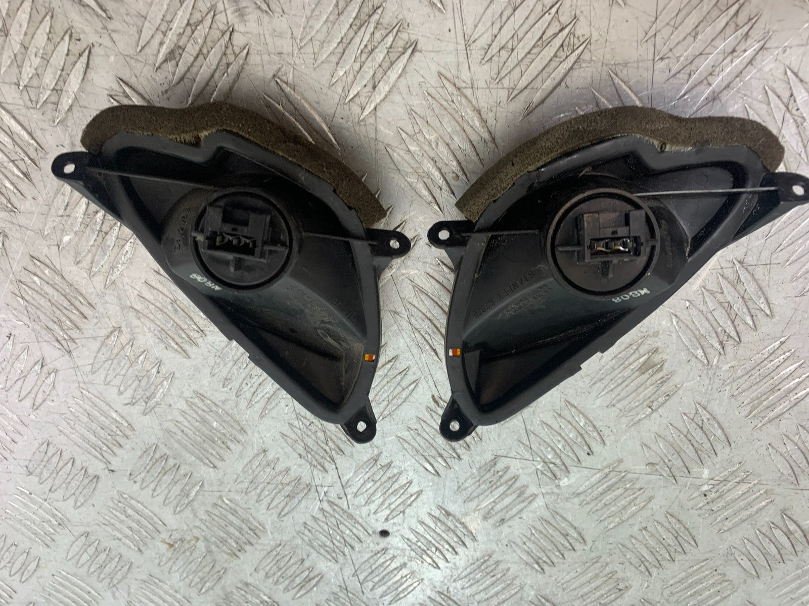 HONDA NT650 V DEAUVILLE FRONT INDICATORS  YEAR 1998-01(CMB1320)