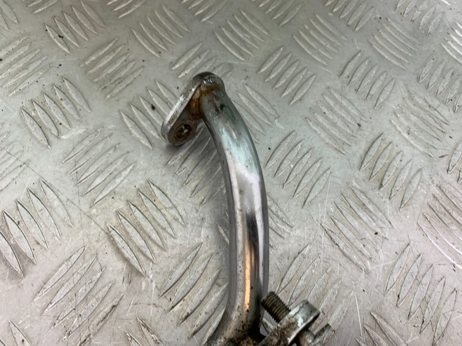 YAMAHA XV1100 XV 1100 VIRAGO RIGHT HANGER AND PEG  1990-1999 (CMB1190)