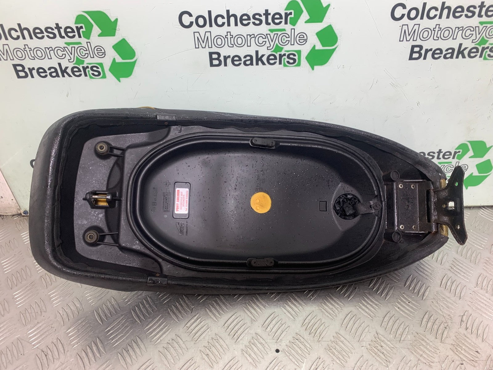 PIAGGIO VESPA GTS 125 SEAT YEAR 2009-14 (CMB1261)