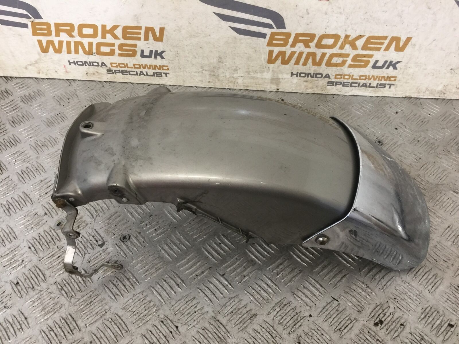 HONDA GL1800 GL 1800 FRONT MUDGUARD (REAR PART)   YEAR 2004-10 ABS (STOCK 890)