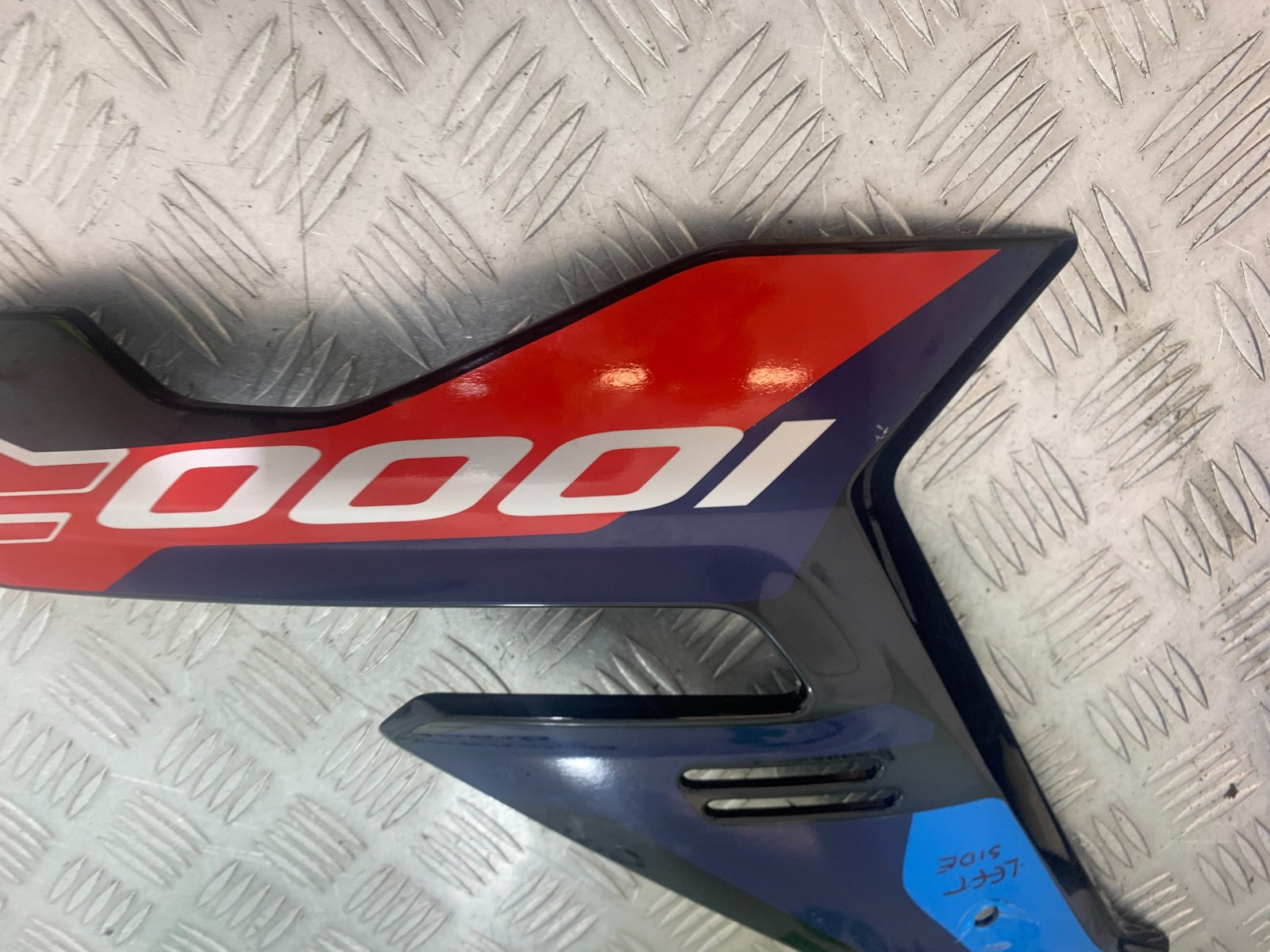 BMW M1000 R LEFT FAIRING PANEL  YEAR 2023-2024 (CMB1140)