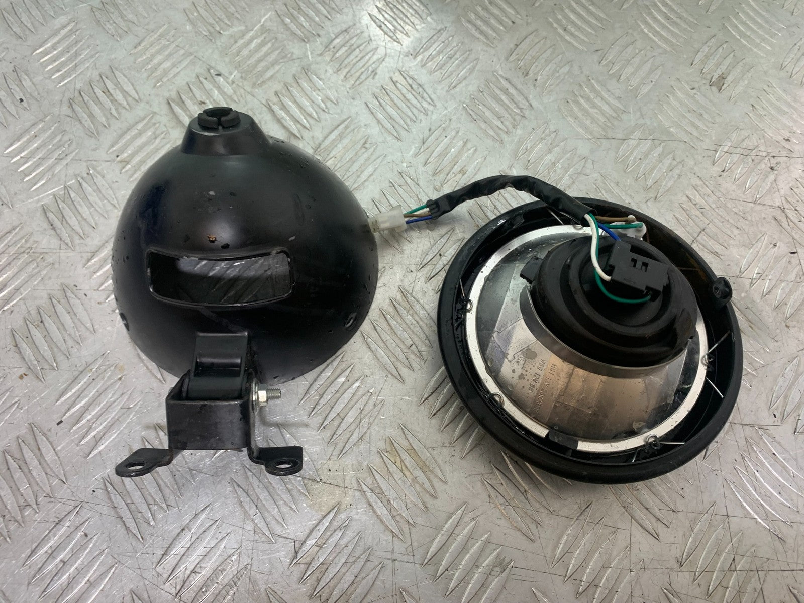 SINNIS HOODLUM 125 HEADLIGHT YEAR 2021-2025 (CMB1196)