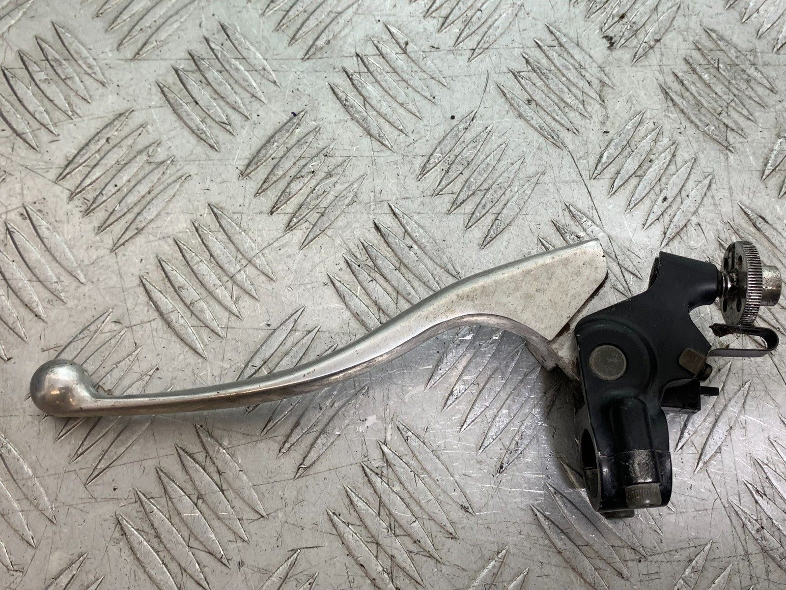 KAWASAKI ZX6R ZX6 J CLUTCH LEVER AND BRACKET  YEAR 2000 (CMB1312)