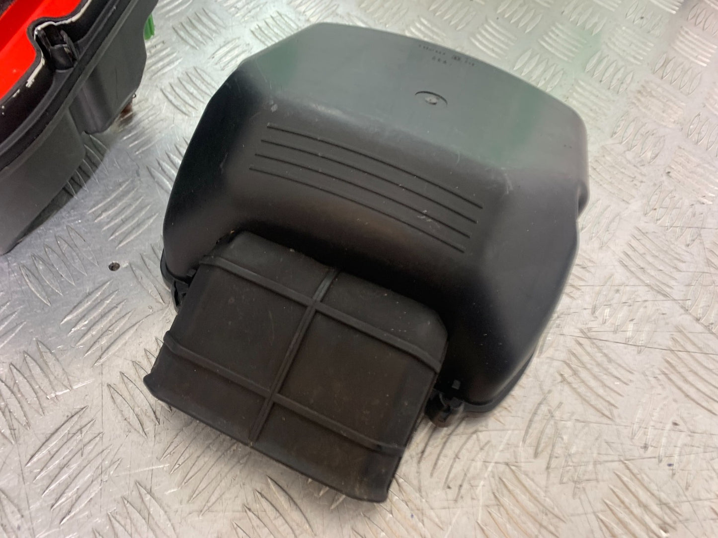 SUZUKI SV1000 SV 1000 S AIR BOX WITH RACE AIR FILTER   YEAR 2003-2007 (CMB1293)