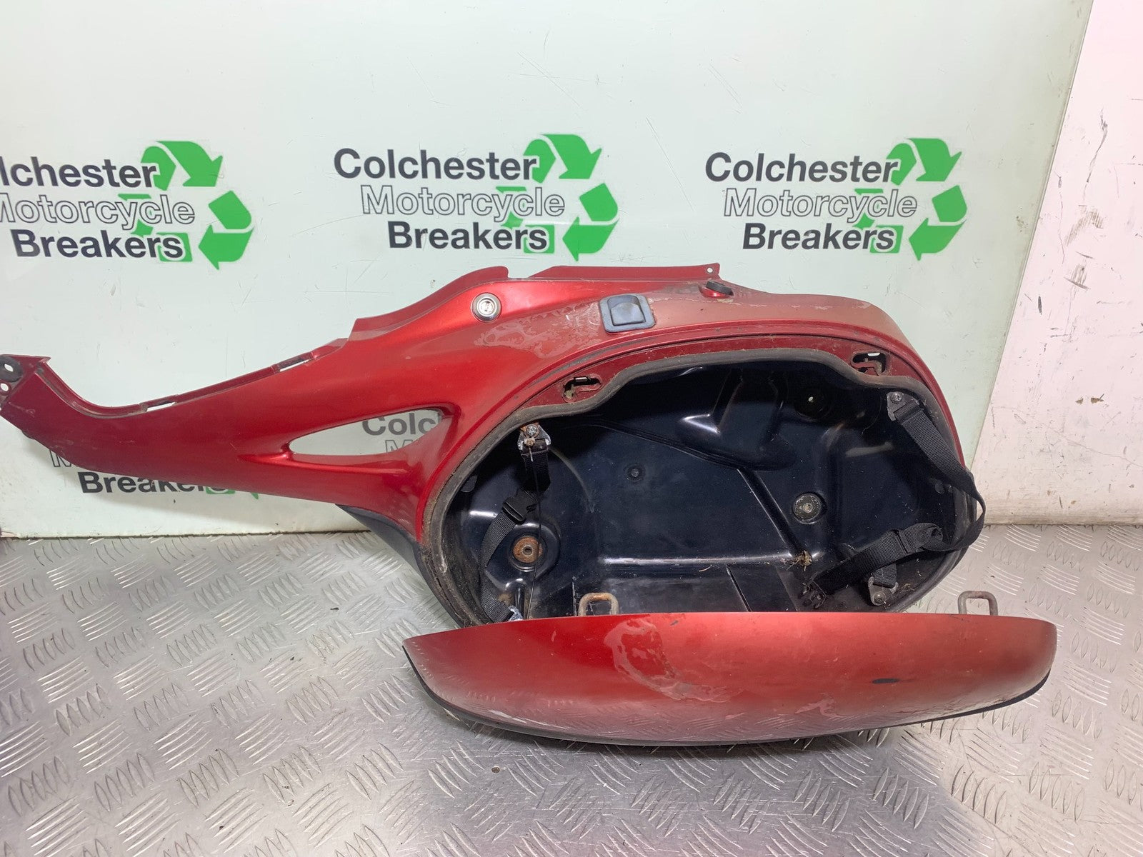 HONDA NT650 V DEAUVILLE LEFT PANNIER   YEAR 1999 (CMB1268)