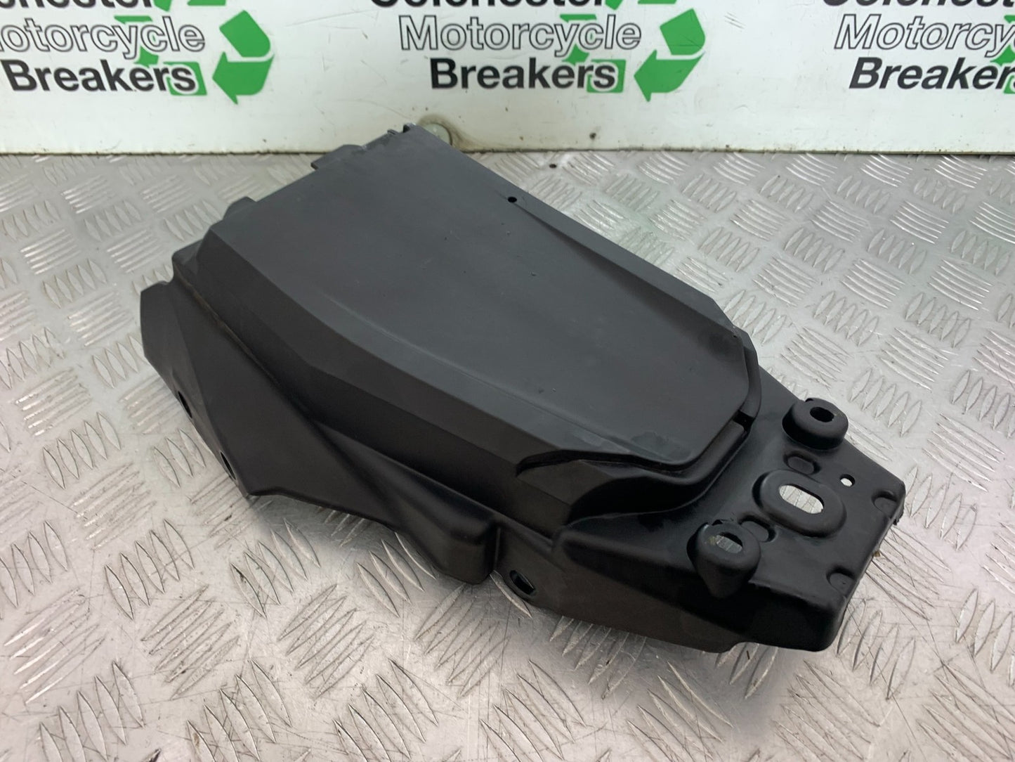 KTM DUKE 125 UNDERTRAY YEAR 2017-2022 (CMB1274)