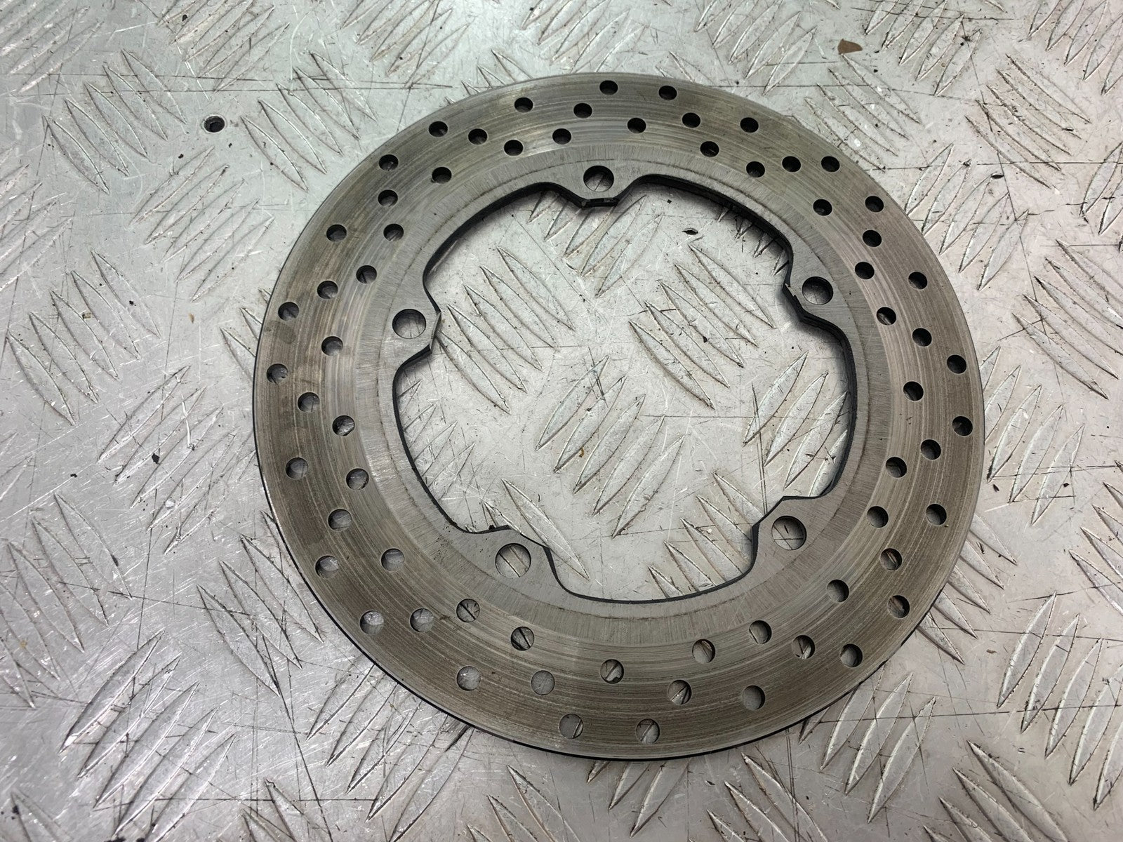 YAMAHA XSR900 XSR 900 REAR BRAKE DISC  YEAR 2022-2024 (CMB1215)