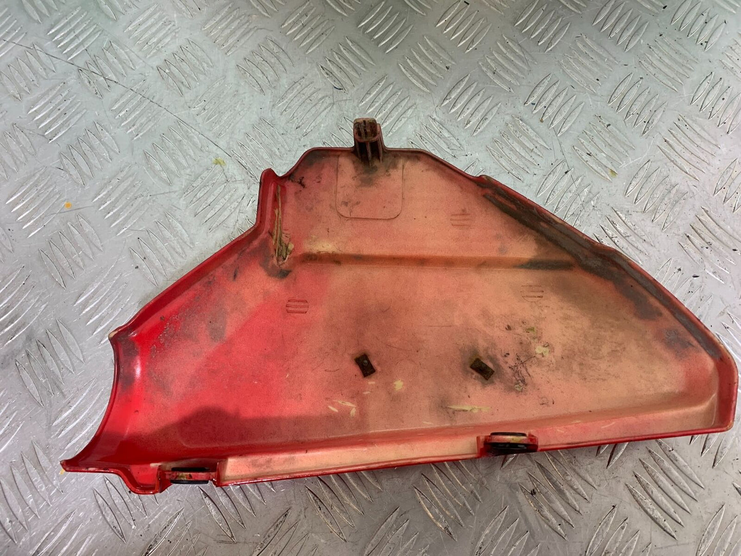 HONDA CX500 CX 500 LEFT SEAT PANEL YEAR 1980 (CMB1131)