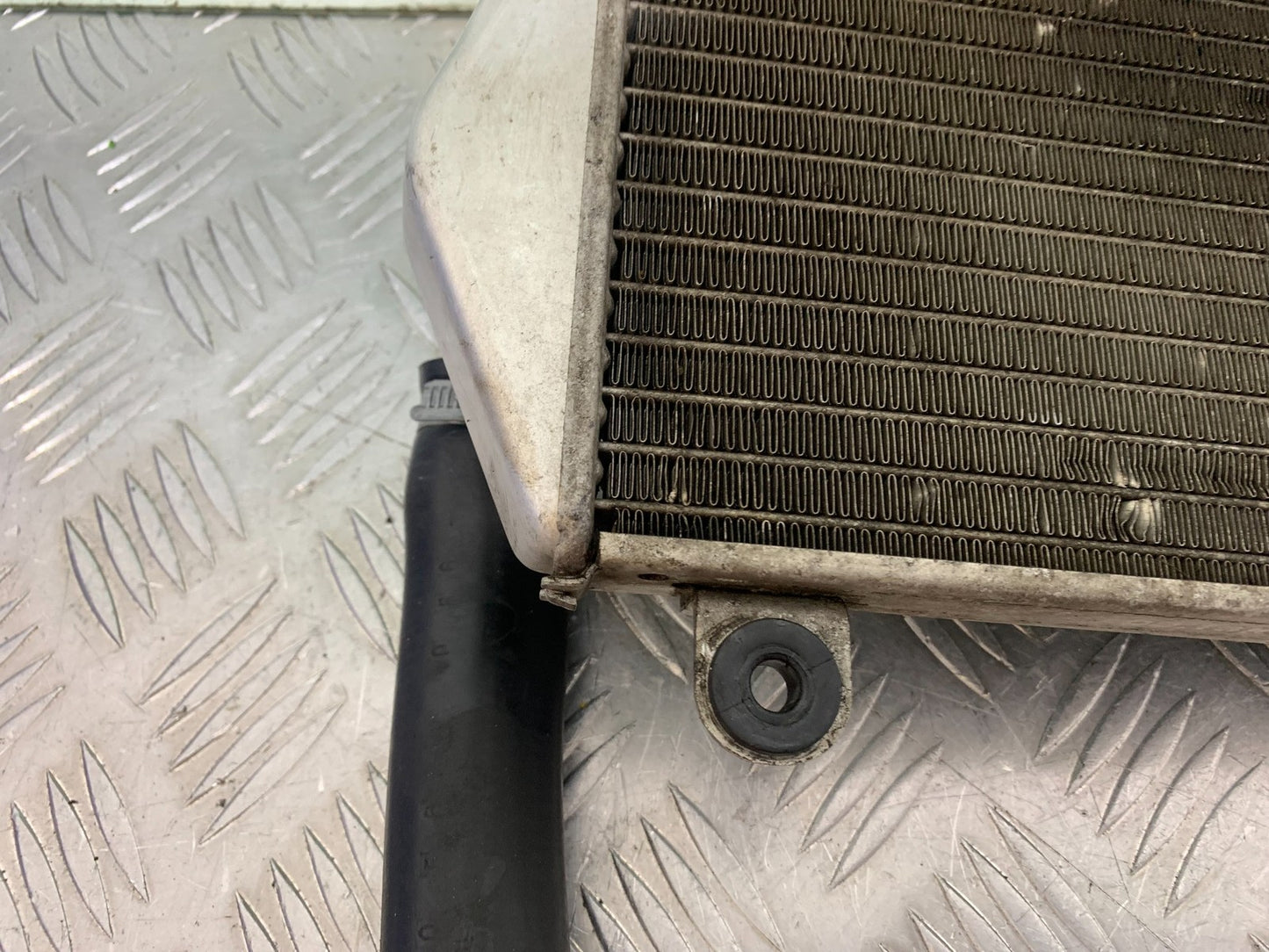 DUCATI 1299 PANIGALE TOP RADIATOR YEAR 2016 (CMB 1187)