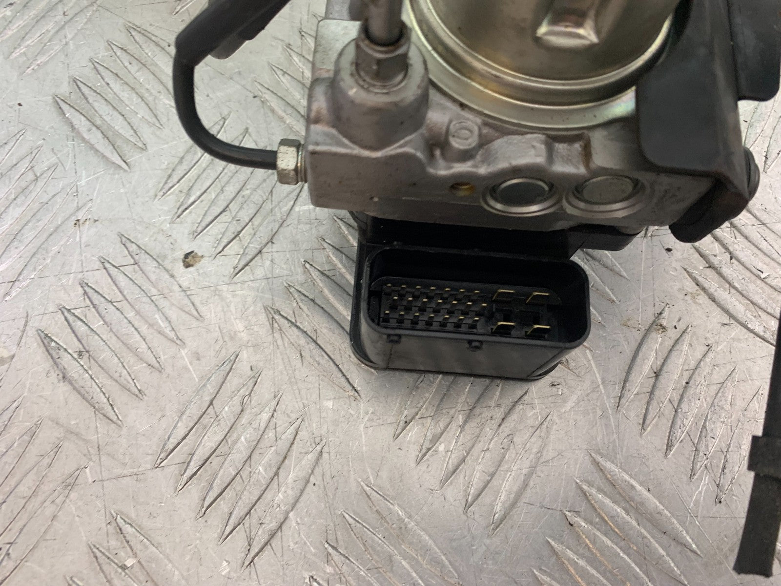 TRIUMPH 1050 SPRINT GT ABS PUMP  YEAR 2010-2016 (CMB1250)
