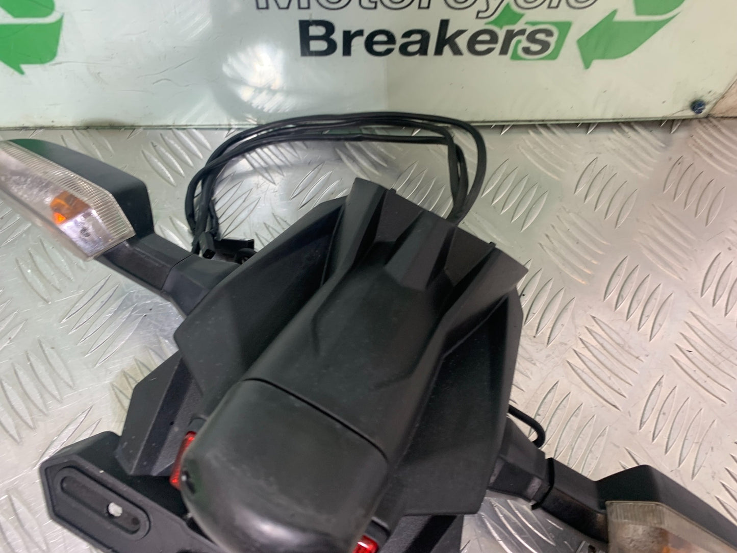 KAWASAKI Z300 ER300 REAR MUDGUARD AND INDICATORS   YEAR 2016-2018  (CMB1056)