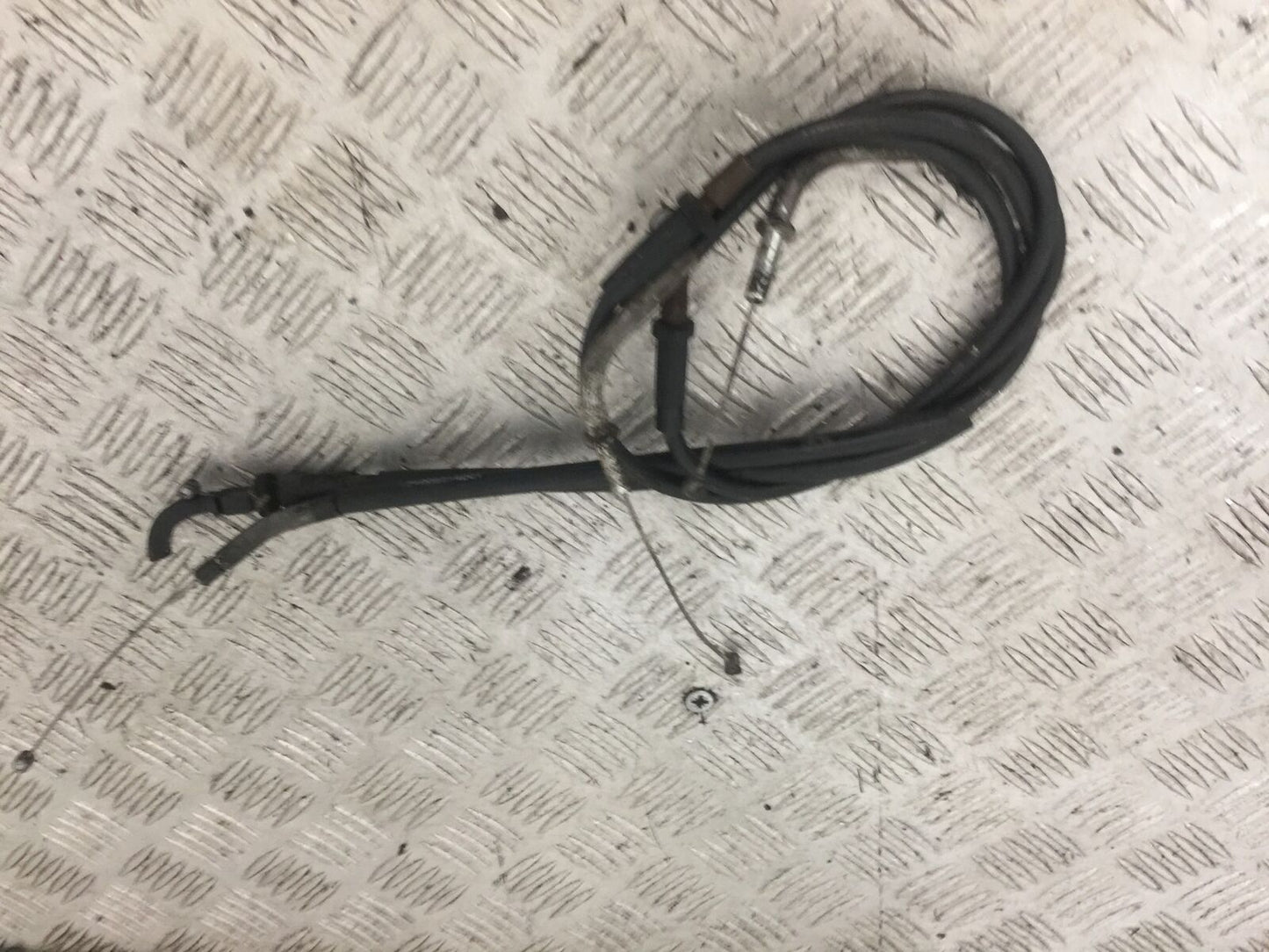 KAWASAKI Z750 Z 750 THROTTLE CABLES YEAR 2004-2006  (STOCK 871)