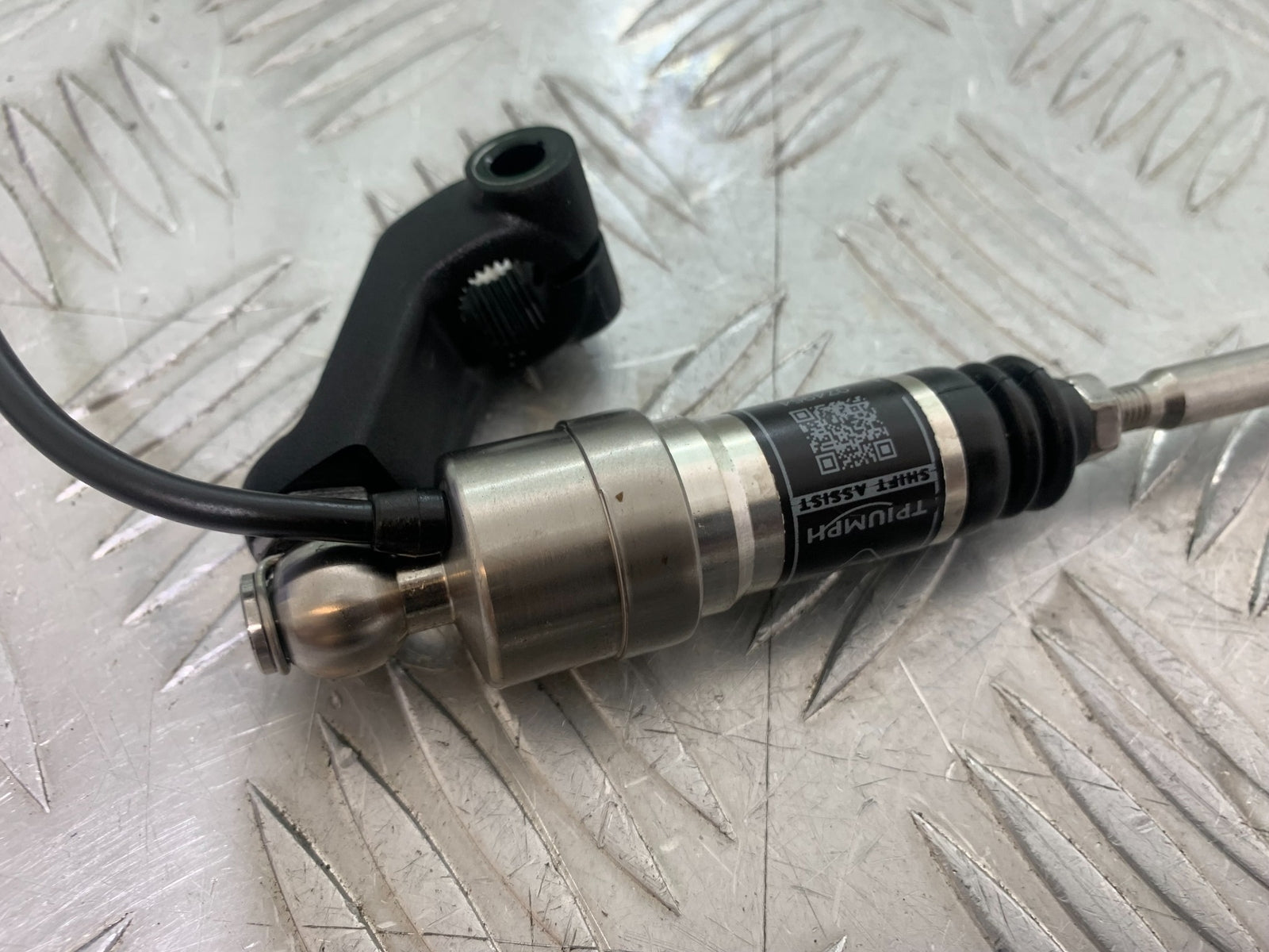 TRIUMPH TRIDENT 660 QIUCK SHIFTER   YEAR 2021-2024 (CMB1148)