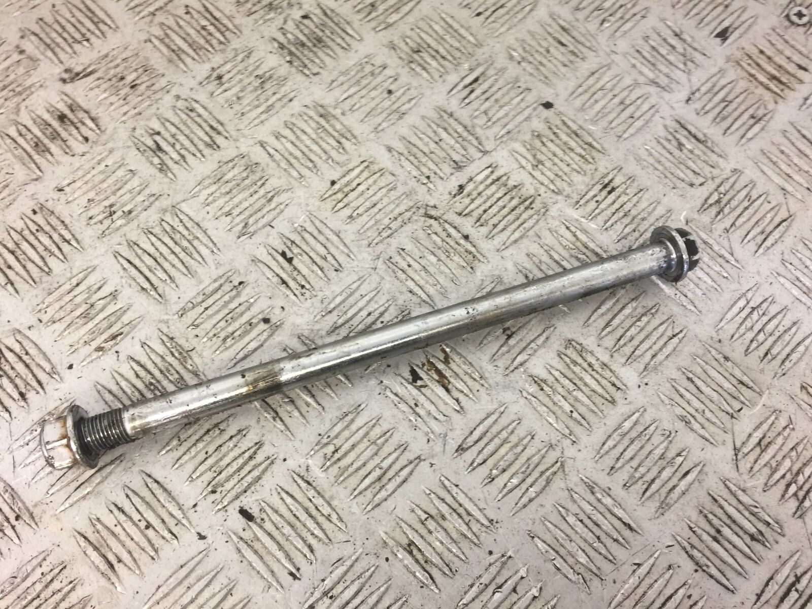 KEEWAY SUPERLIGHT 125 SWINGARM SPINDLE  2018 (STOCK 553)
