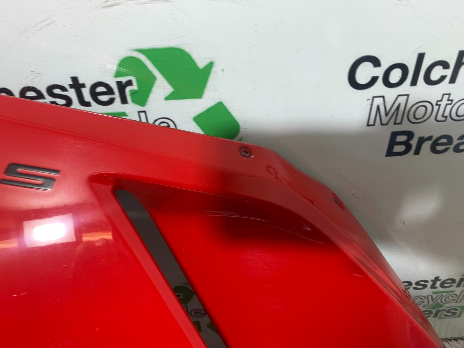 DUCATI 1198 S LEFT FAIRING PANEL YEAR 2009-2011 (CMB1219)