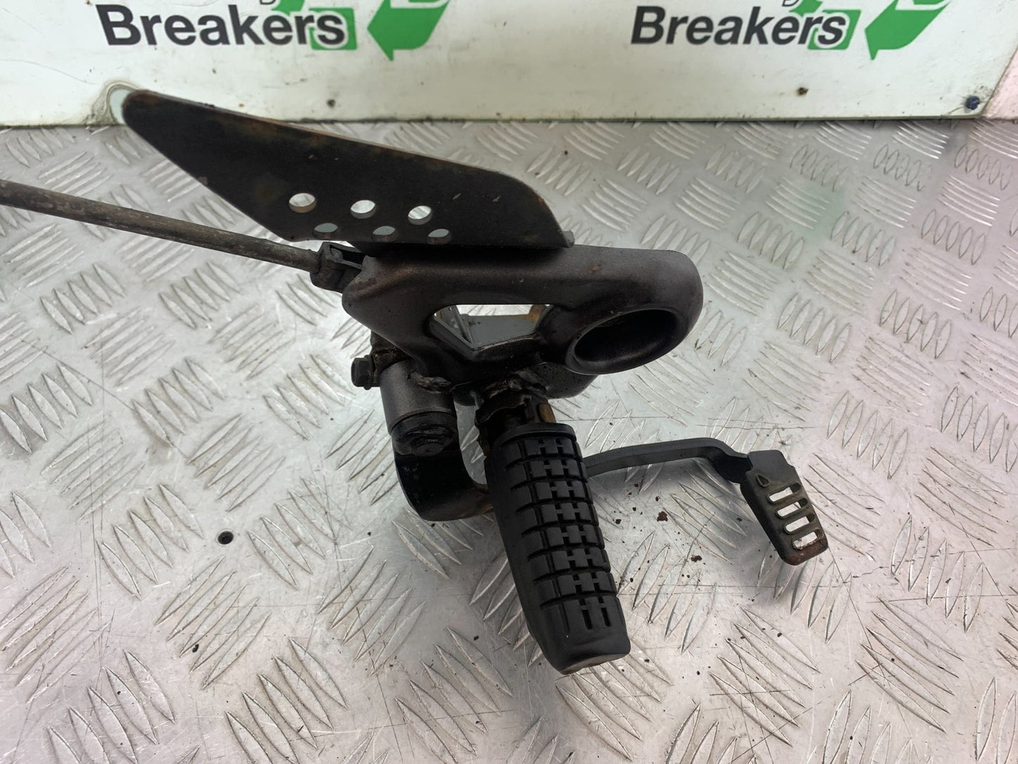 HONDA CBF125 CBF 125 FRONT RIGHT HANGER  YEAR 2009-14 (CMB1182)