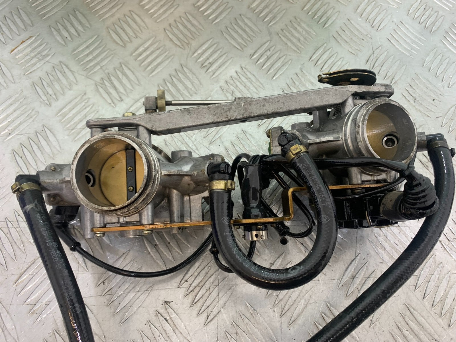 DUCATI 996 SPS 748 916 998 THROTTLE BODIES  1999-2000 (CMB1209)