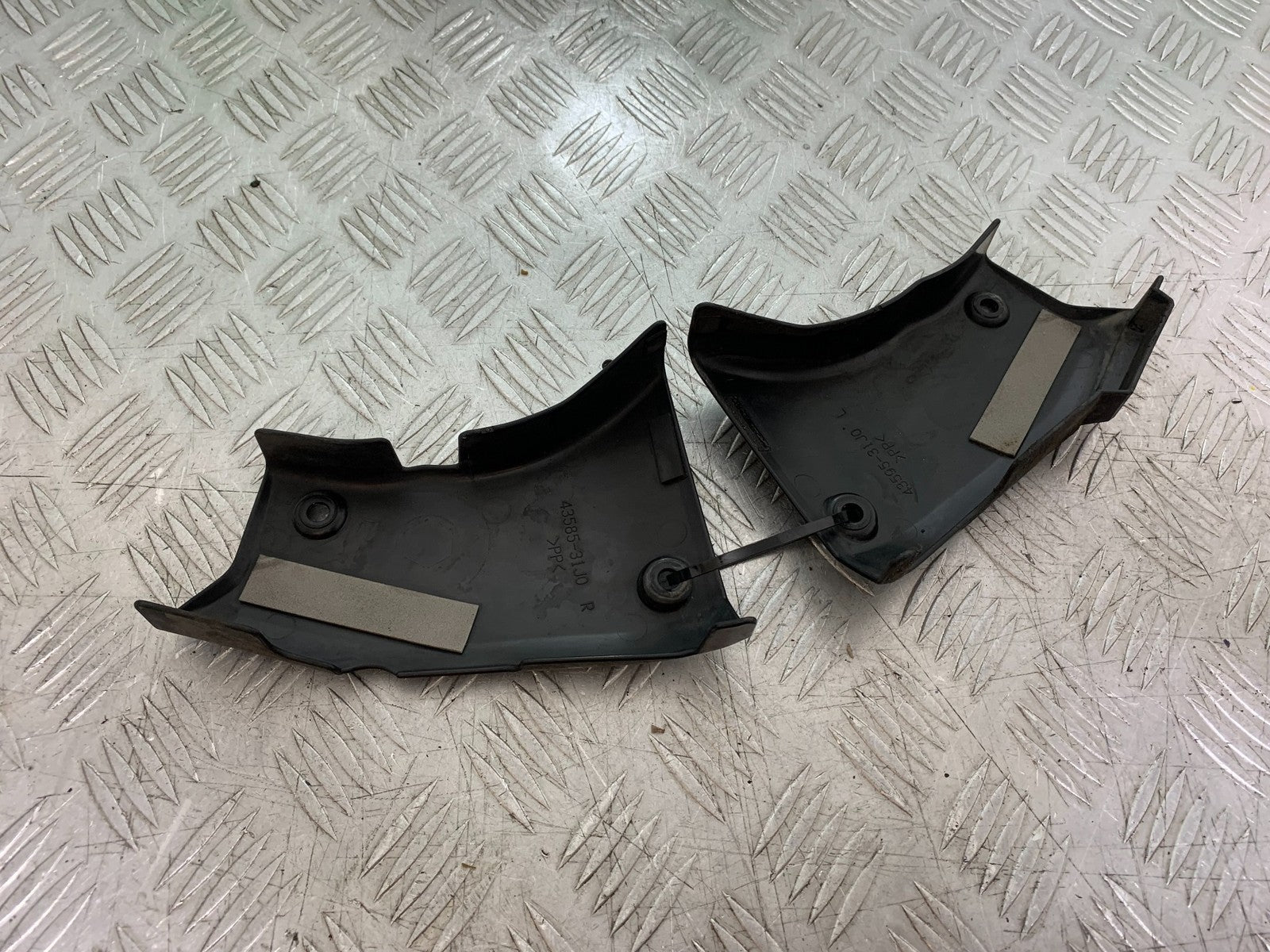 SUZUKI DL1000 V-STROM LEFT AND RIGHT INFILLS  YEAR 2014-2019 (CMB1325)