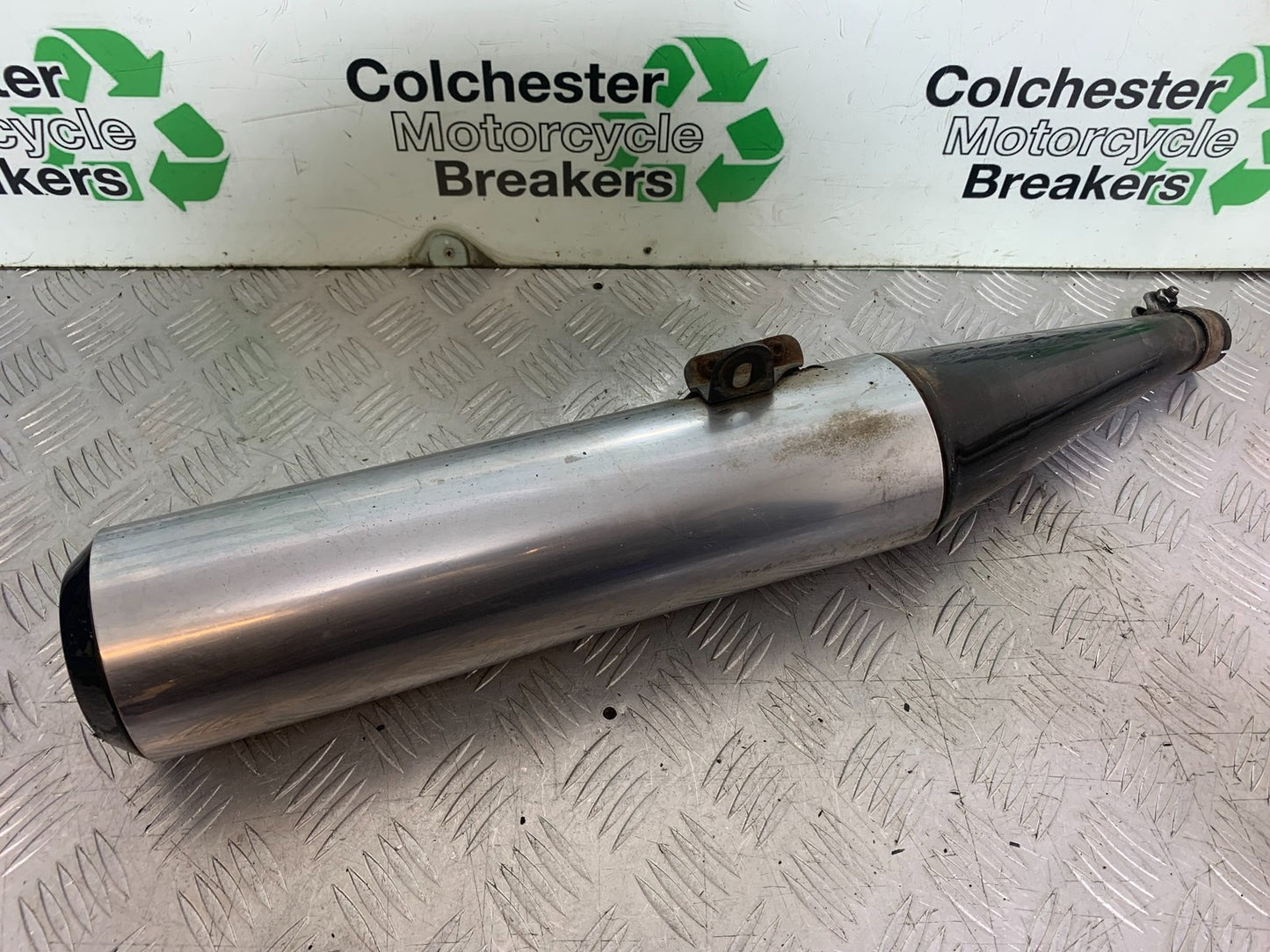 TRIUMPH TROPHY 900 RIGHT SILENCER YEAR 1991-95 (CMB1251)