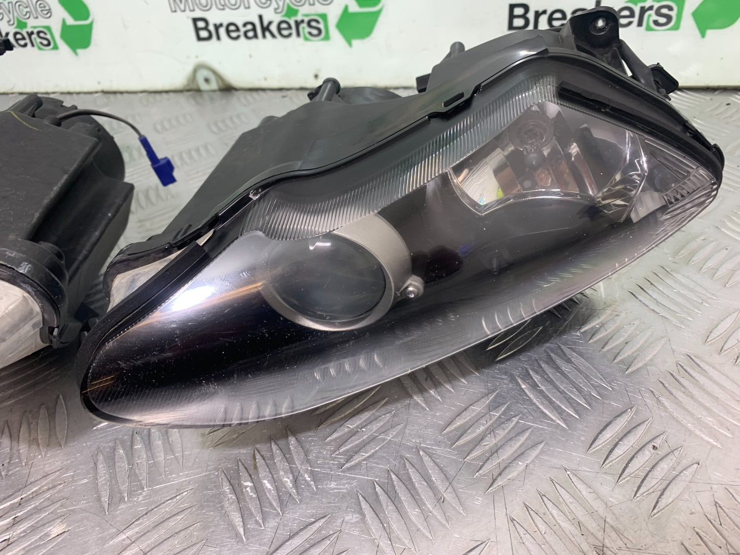 YAMAHA YZF R1 4C8 HEADLIGHT   YEAR 2007-2008 (CMB1237)
