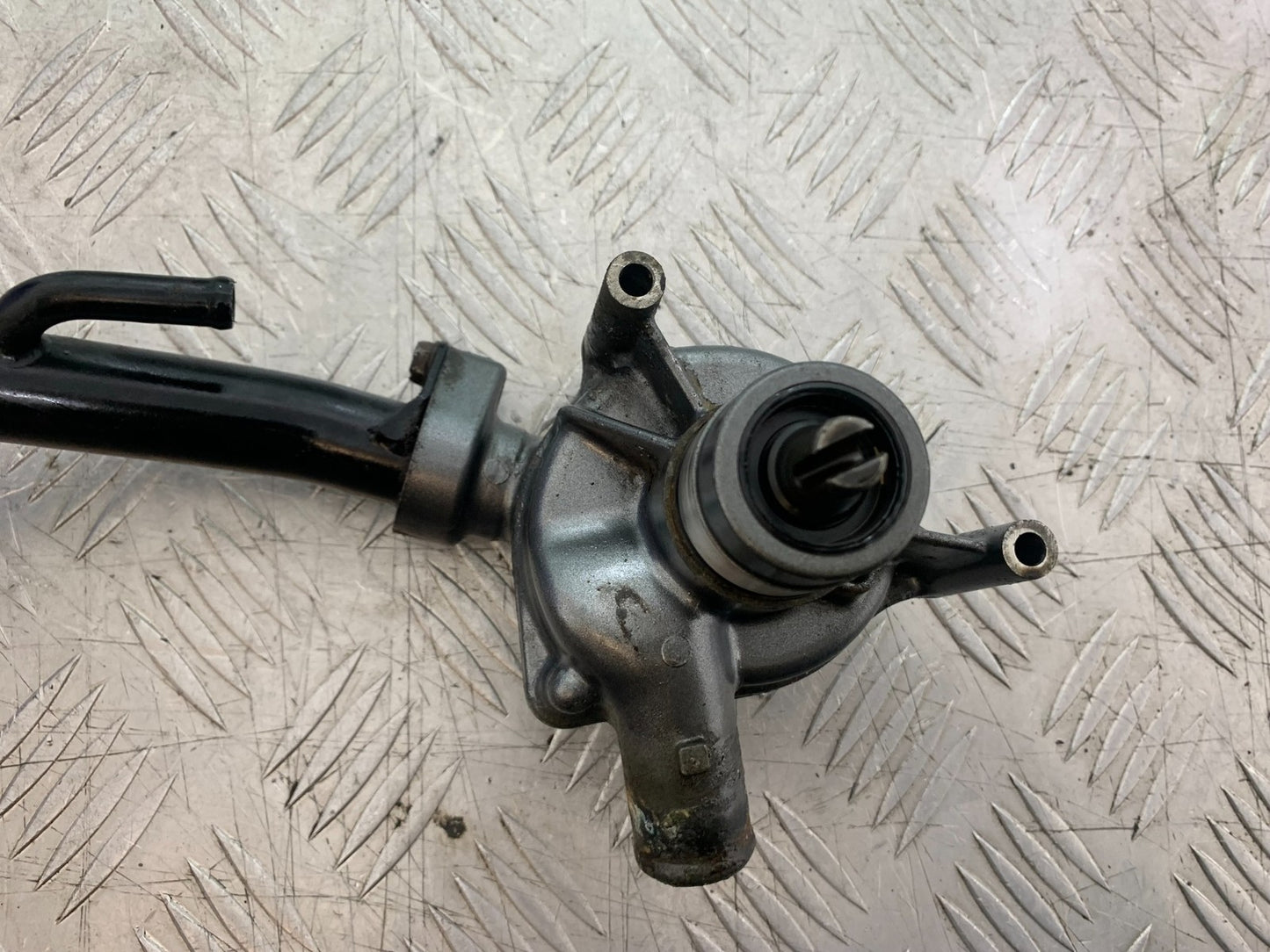 TRIUMPH TROPHY 900 WATER PUMP   YEAR 1991-95 (CMB1251)