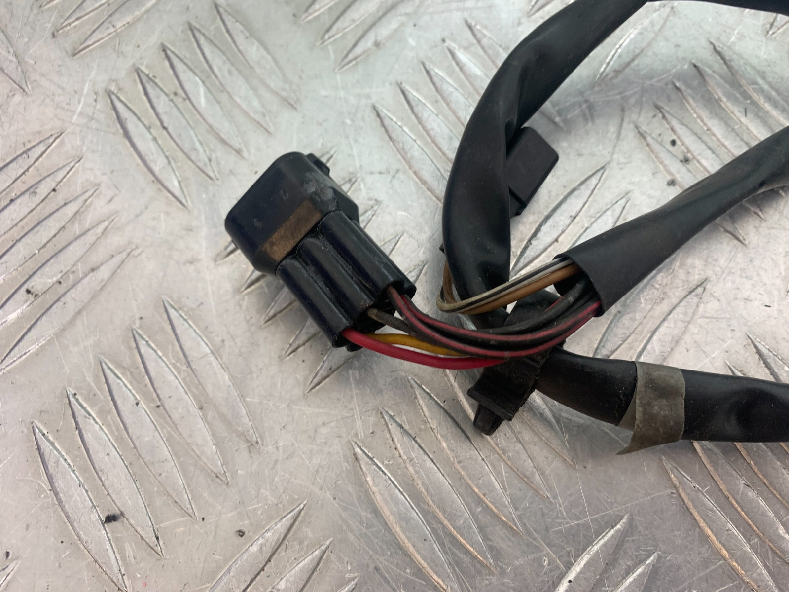 KAWASAKI ZX6R RIGHT SWITCH GEAR  YEAR 2009-2012 (CMB1136)