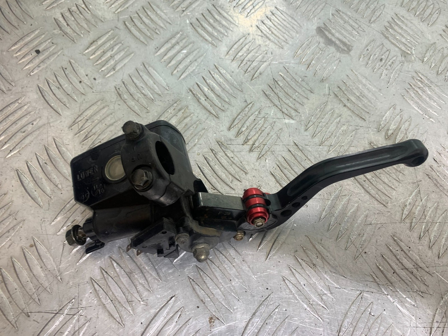 HONDA CBR600 CBR 600 RR FRONT BRAKE MASTER CYLINDER   YEAR 2003-2004 CMB1173)