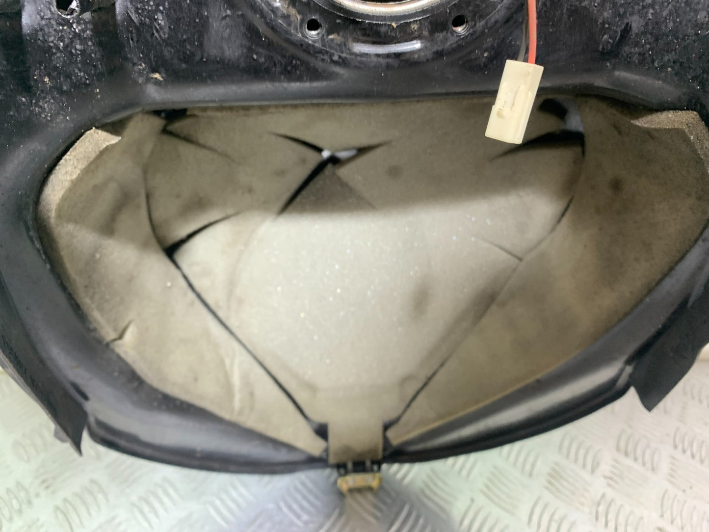 TRIUMPH 1050 SPRINT ST PETROL TANK   2003-2011 (CMB1285)