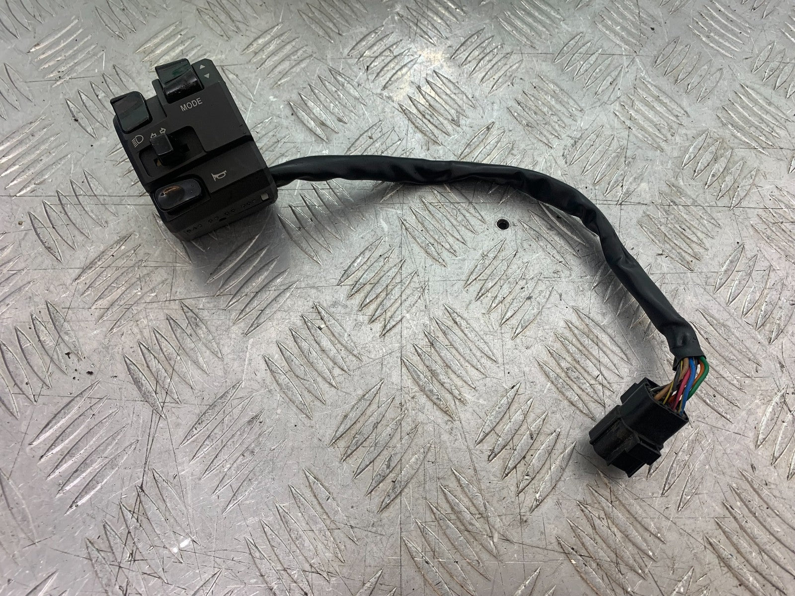 DUCATI 1198 S LEFT SWITCH GEAR   YEAR 2009-2011 (CMB1219)