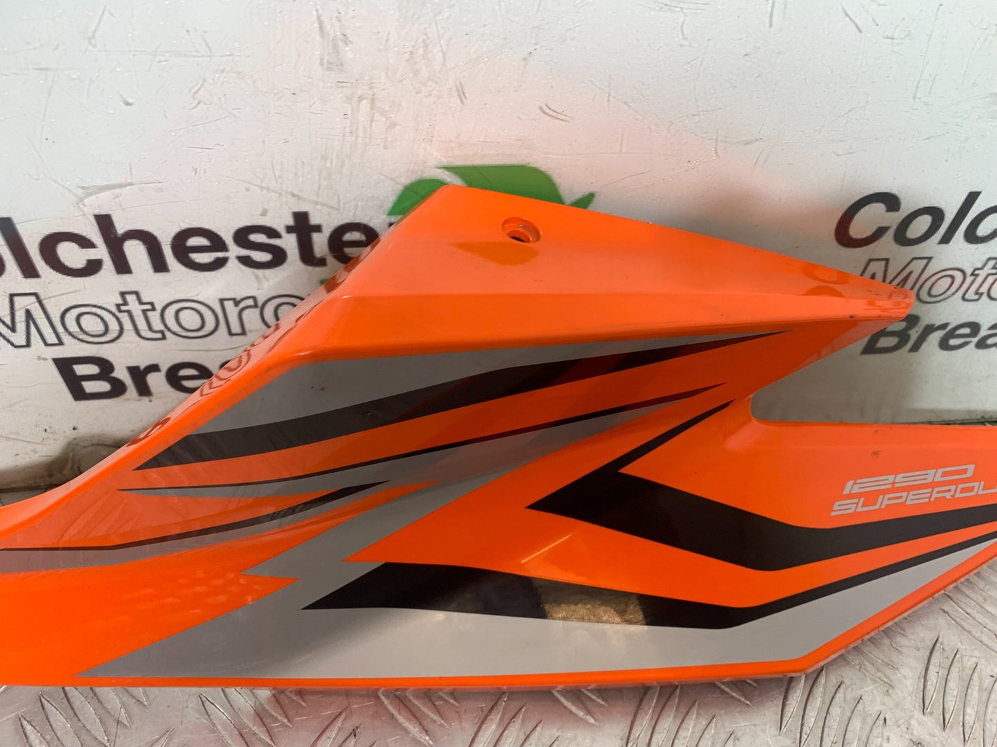 KTM 1290 SUPER DUKE R RIGHT FAIRING PANEL  YEAR 2020-2024 (CMB1272)