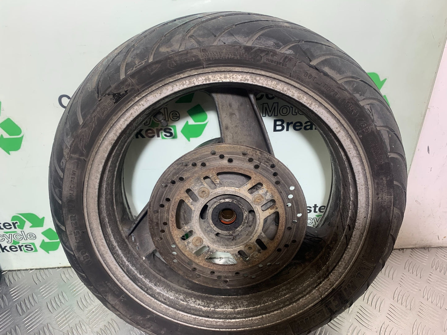 KAWASAKI ZZR1100 D REAR WHEEL AND DISC YEAR 1993-2001 (CMB1164)