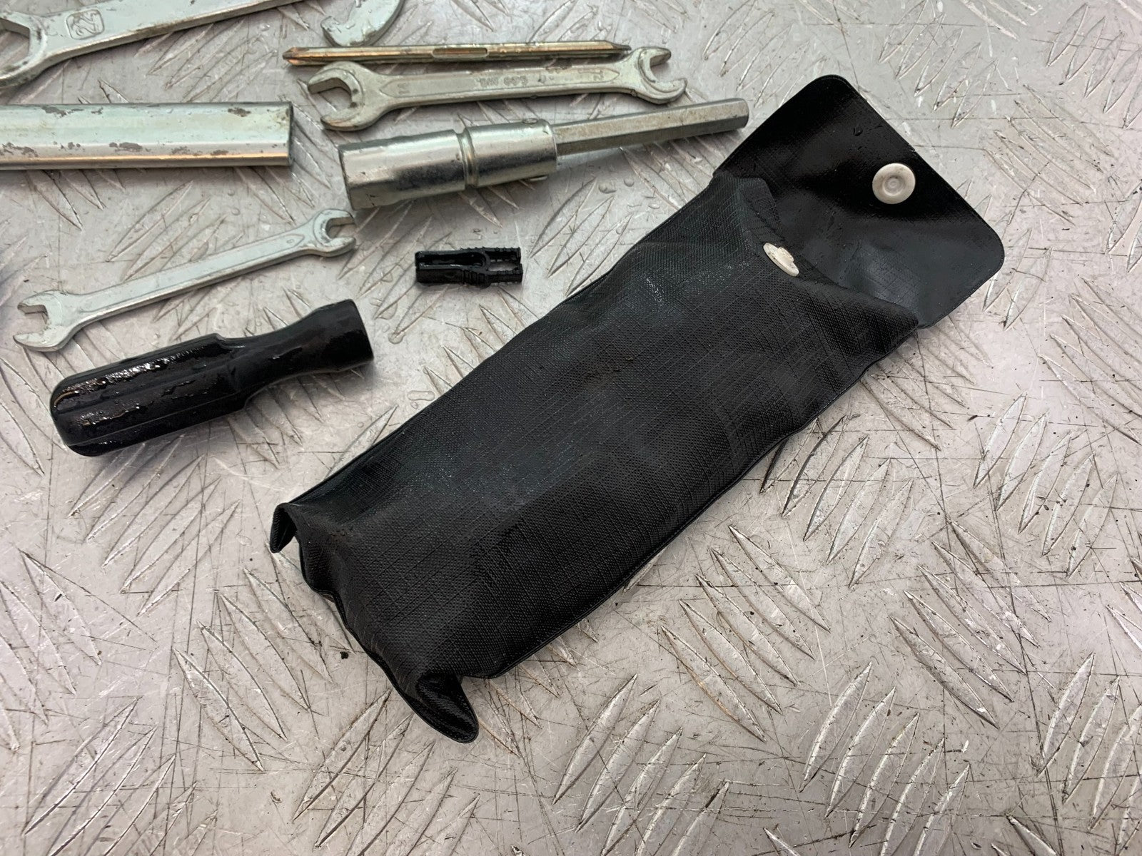 HONDA CBF600 CBF 600 TOOLKIT YEAR 2004 -07 (CMB1247)