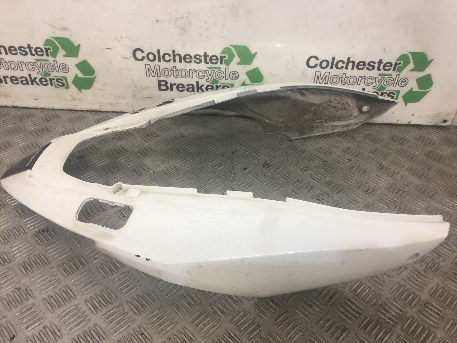 HONDA VFR800 V TEC SEAT UNIT  YEAR 2009-2013  (ABS) STOCK 576