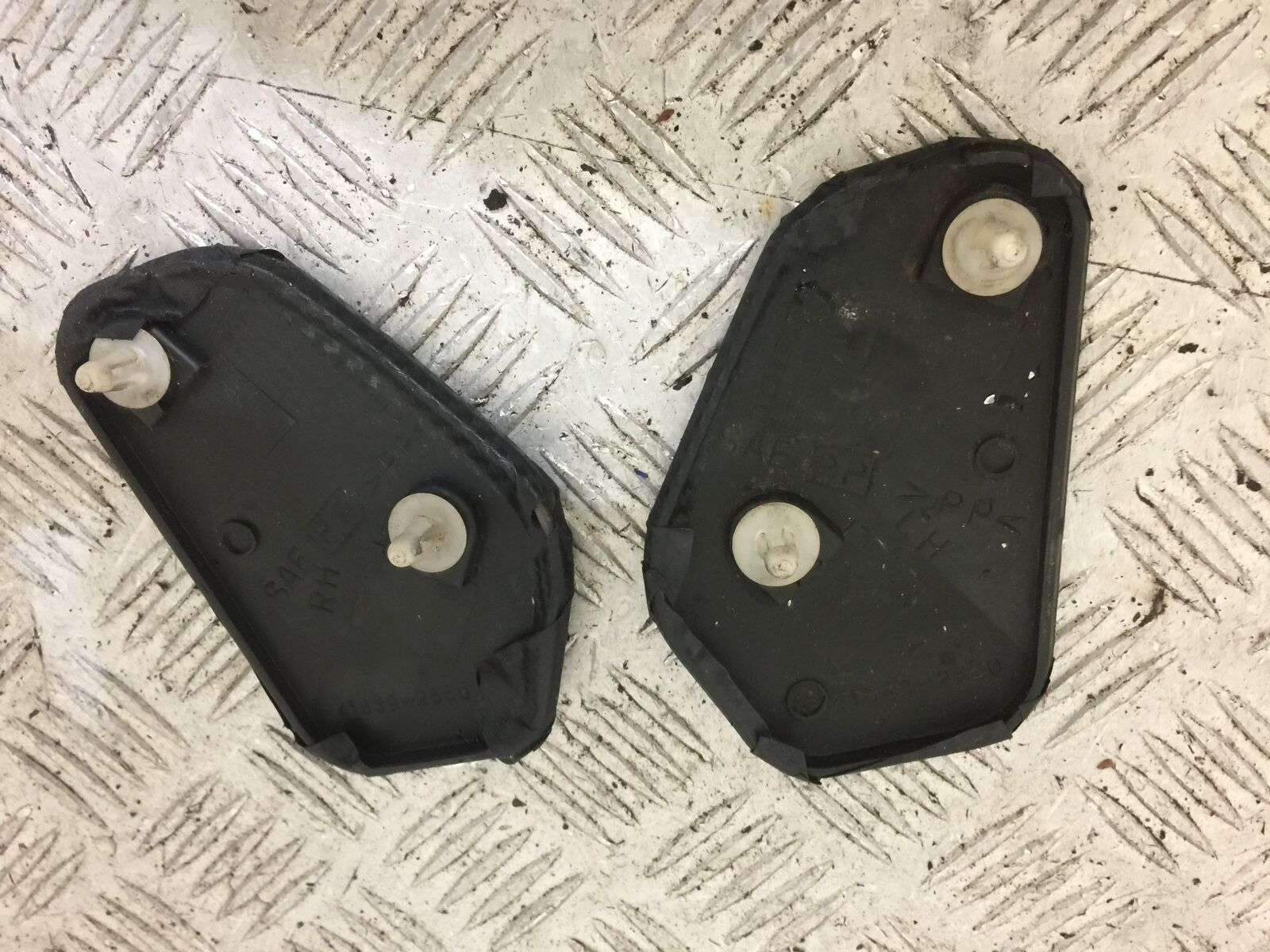 SUZUKI GSF600 GSF 600 BANDIT FRAME COVERS YEAR 1997 (STOCK 687)