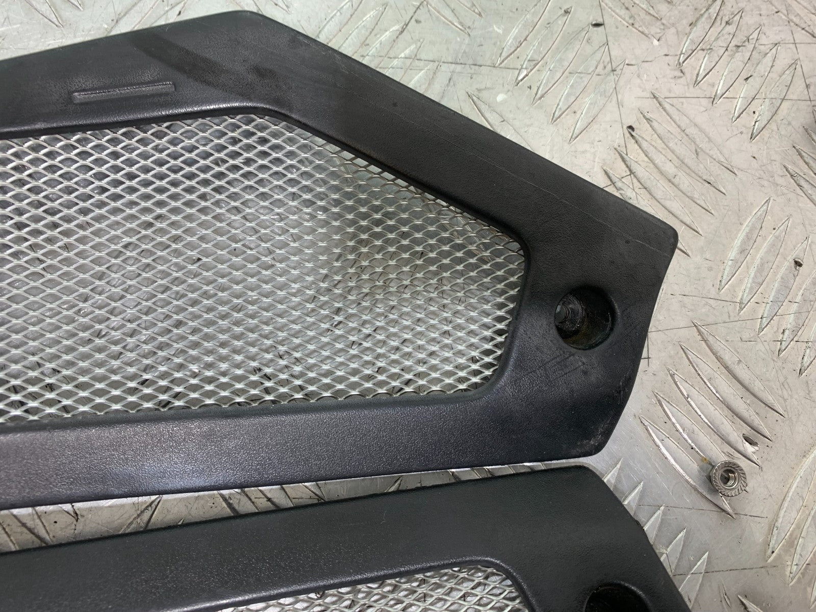 APRILIA RSV1000 RSV 1000 MILLE LEFT AND RIGHT SIDE INFILLS  1998- 2003 (CMB1184)