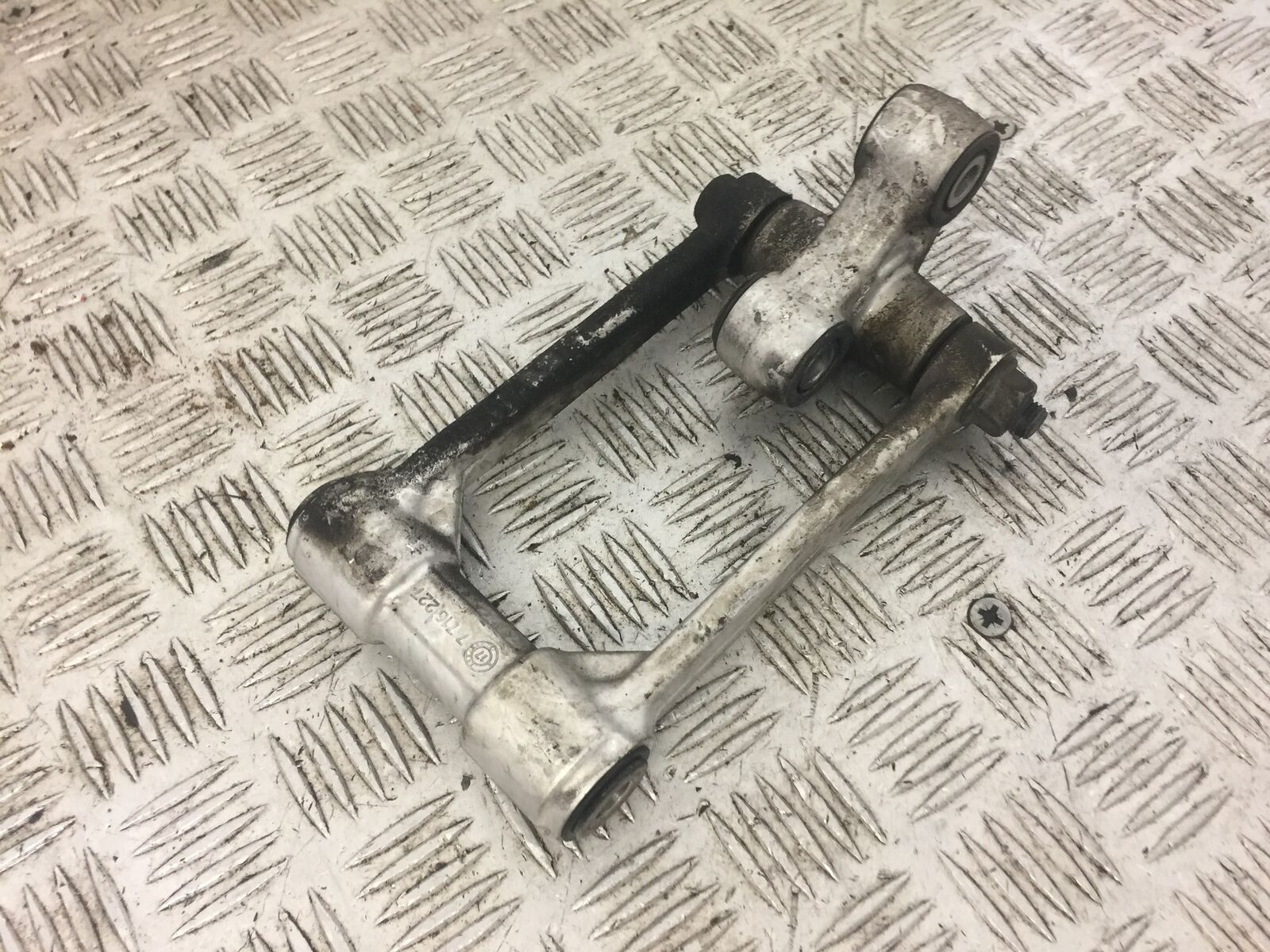 BMW S1000 R REAR SHOCK LINKAGE  YEAR 2018  (STOCK 645)