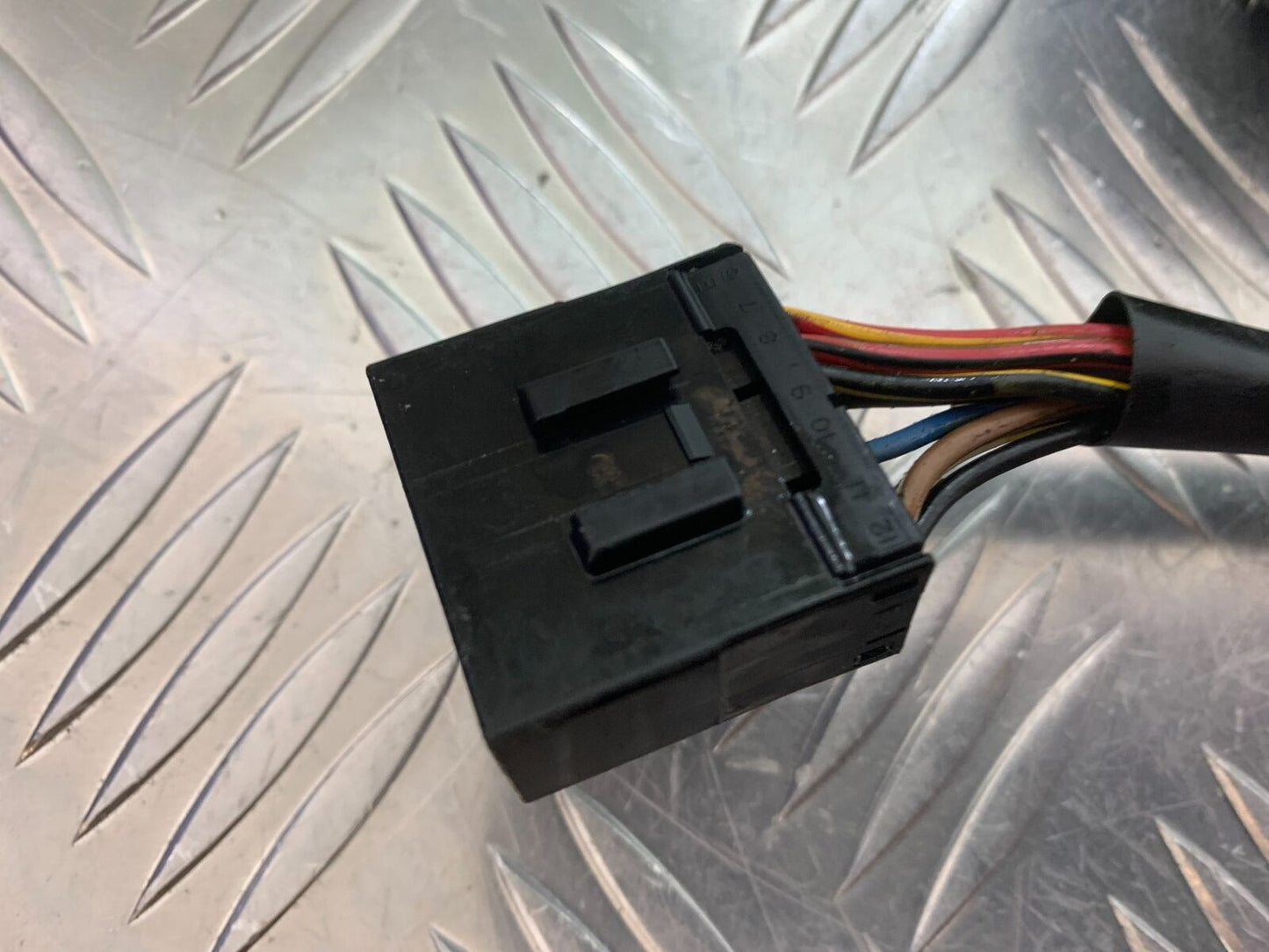 TRIUMPH 600 DAYTONA LEFT SWITCH GEAR  YEAR 2003-2006 (STOCK 999)