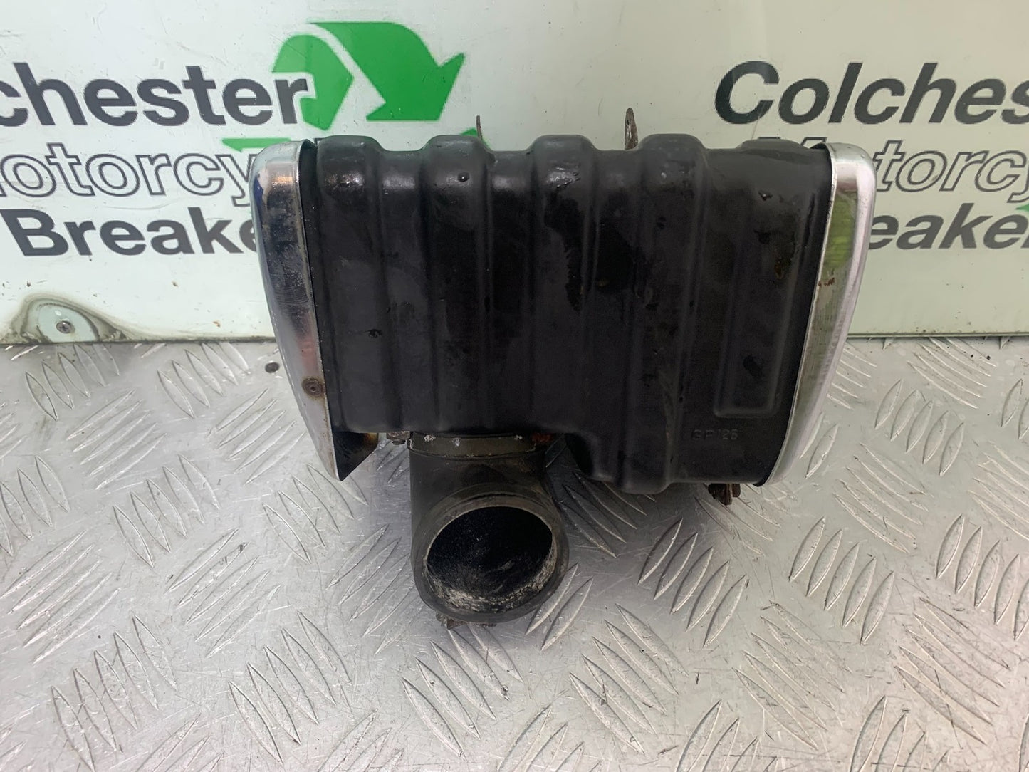 SUZUKI GP100 GP 100 AIRBOX  YEAR 1978-1988 (CMB1259)