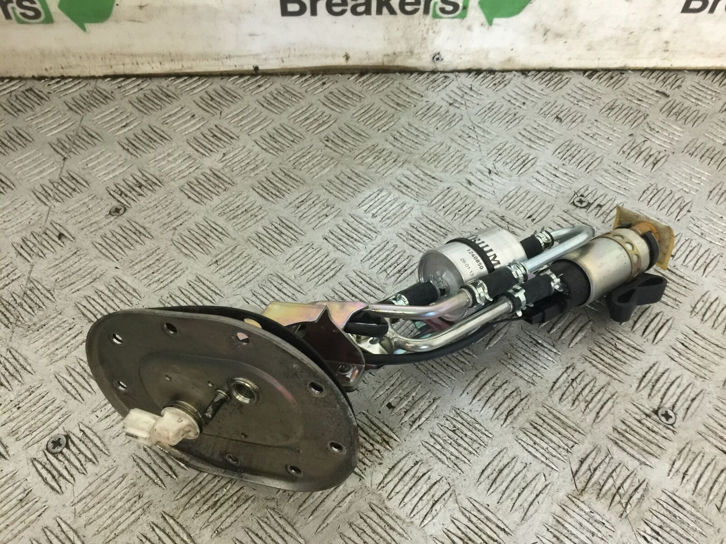 TRIUMPH TROPHY 1215 SE PETROL PUMP  2012-2017 (STOCK 740)