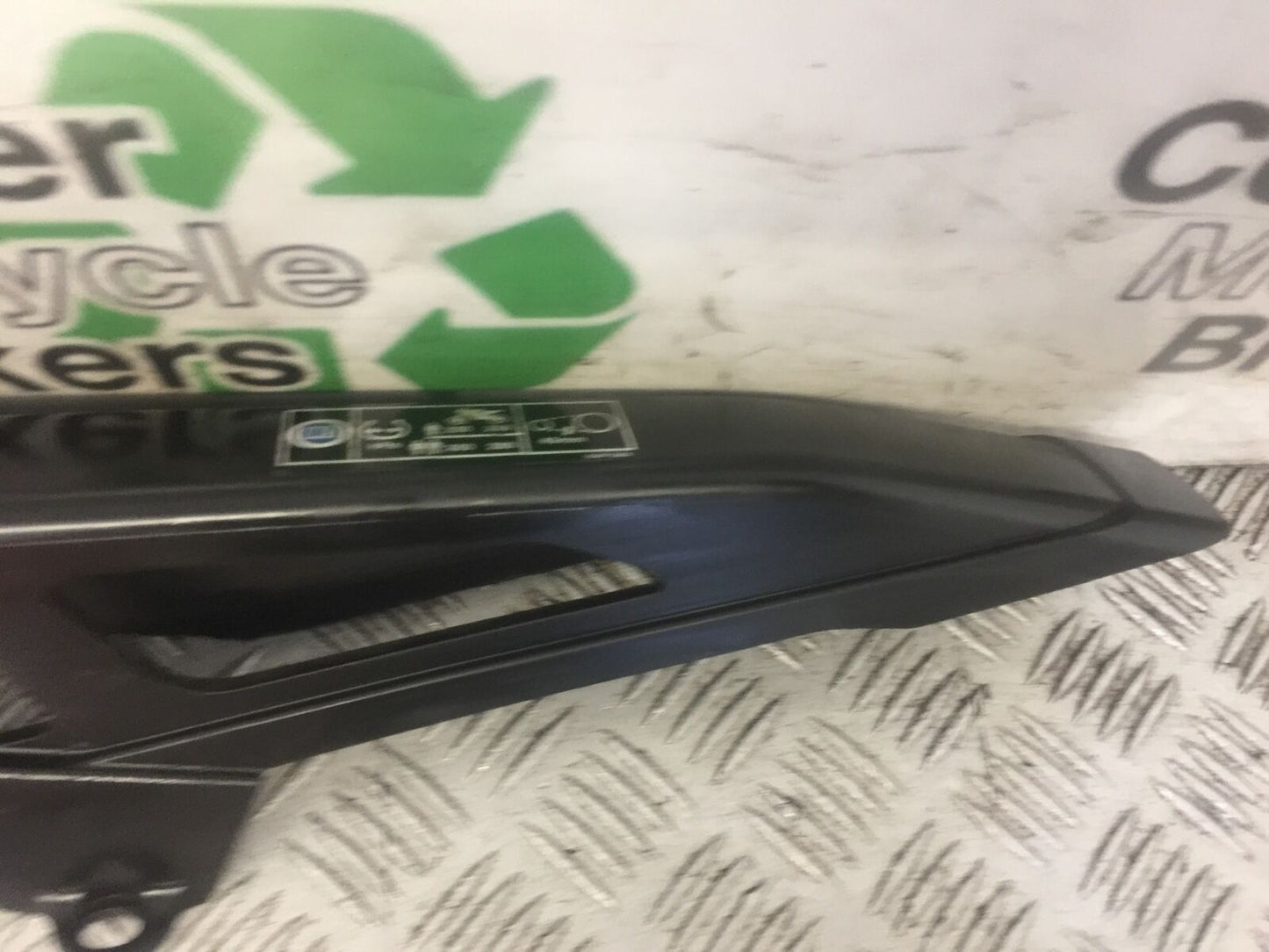 HONDA CRF1000 AFRICA TWIN RIGHT SEAT PANEL  YEAR 2016-2019 (STOCK 695)