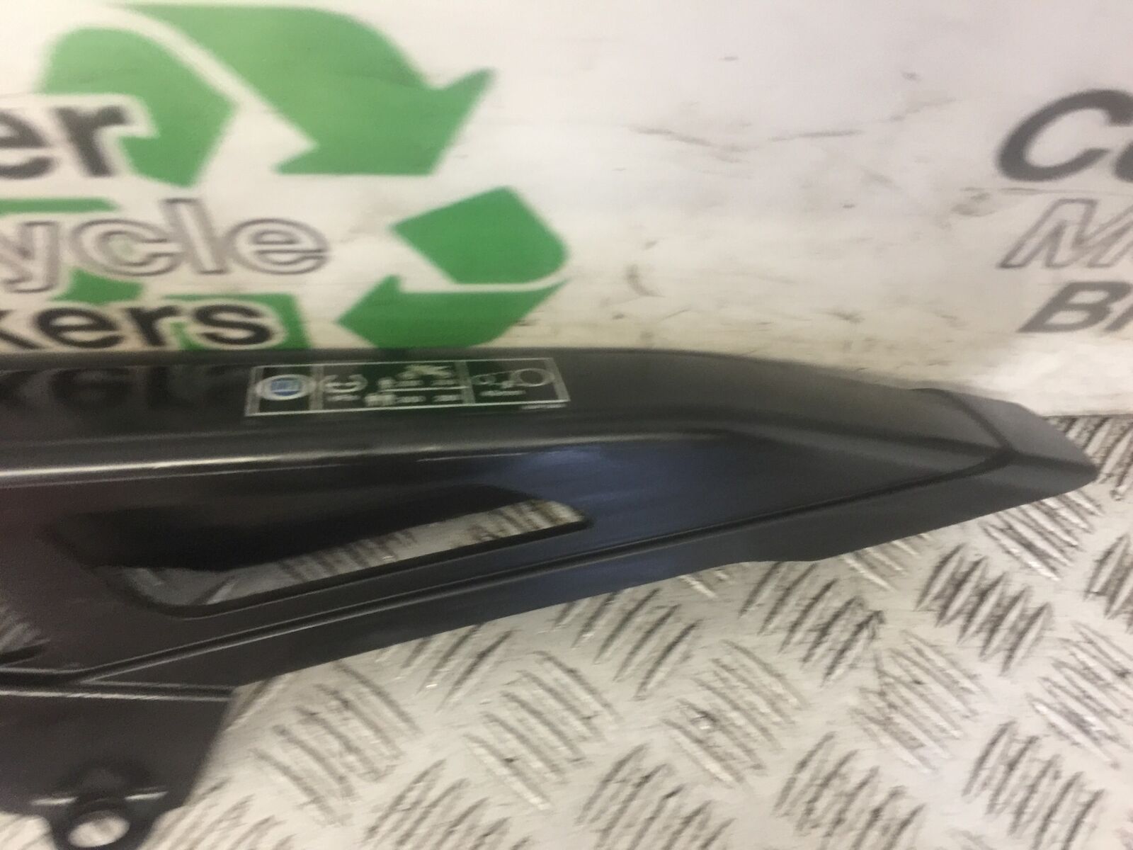 HONDA CRF1000 AFRICA TWIN RIGHT SEAT PANEL  YEAR 2016-2019 (STOCK 695)