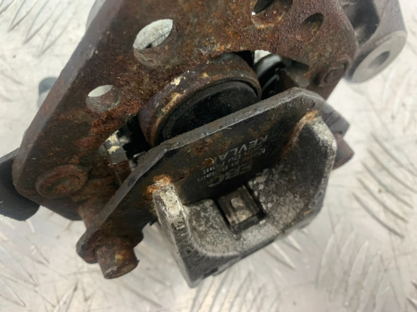 KAWASAKI GPZ600 GPZ 600 REAR BRAKE CALIPER  YEAR 1988-90 (CMB1258)