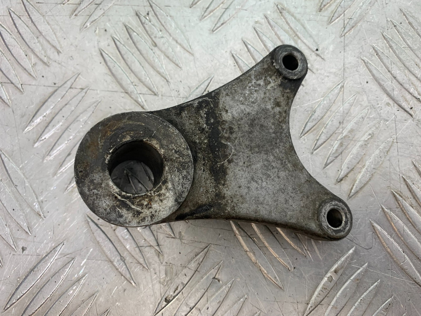 SUZUKI GSF1200 GSF 1200 BANDIT REAR CALIPER BRACKET  YEAR 2001-2004 (CMB1188)