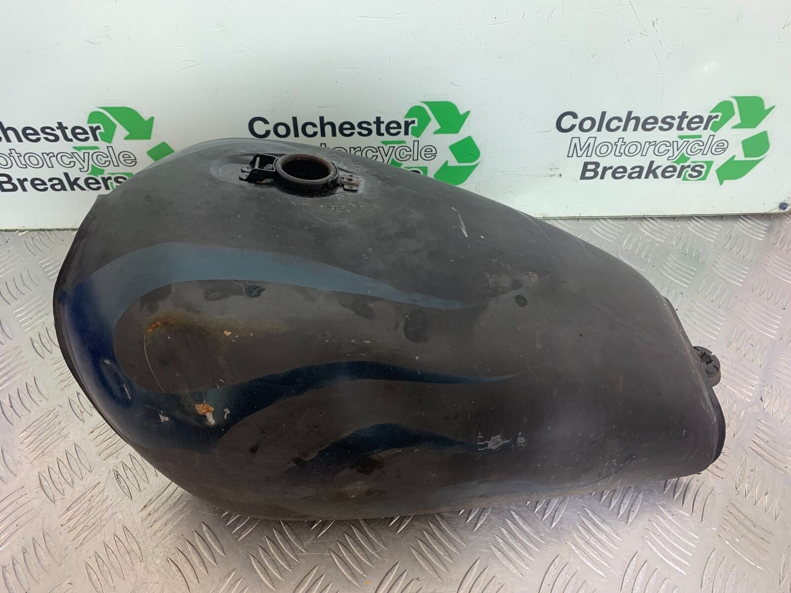 YAMAHA XS1100 MIDNIGHT SPECIAL PETROL TANK  YEAR 1980-1982 (CMB1122)