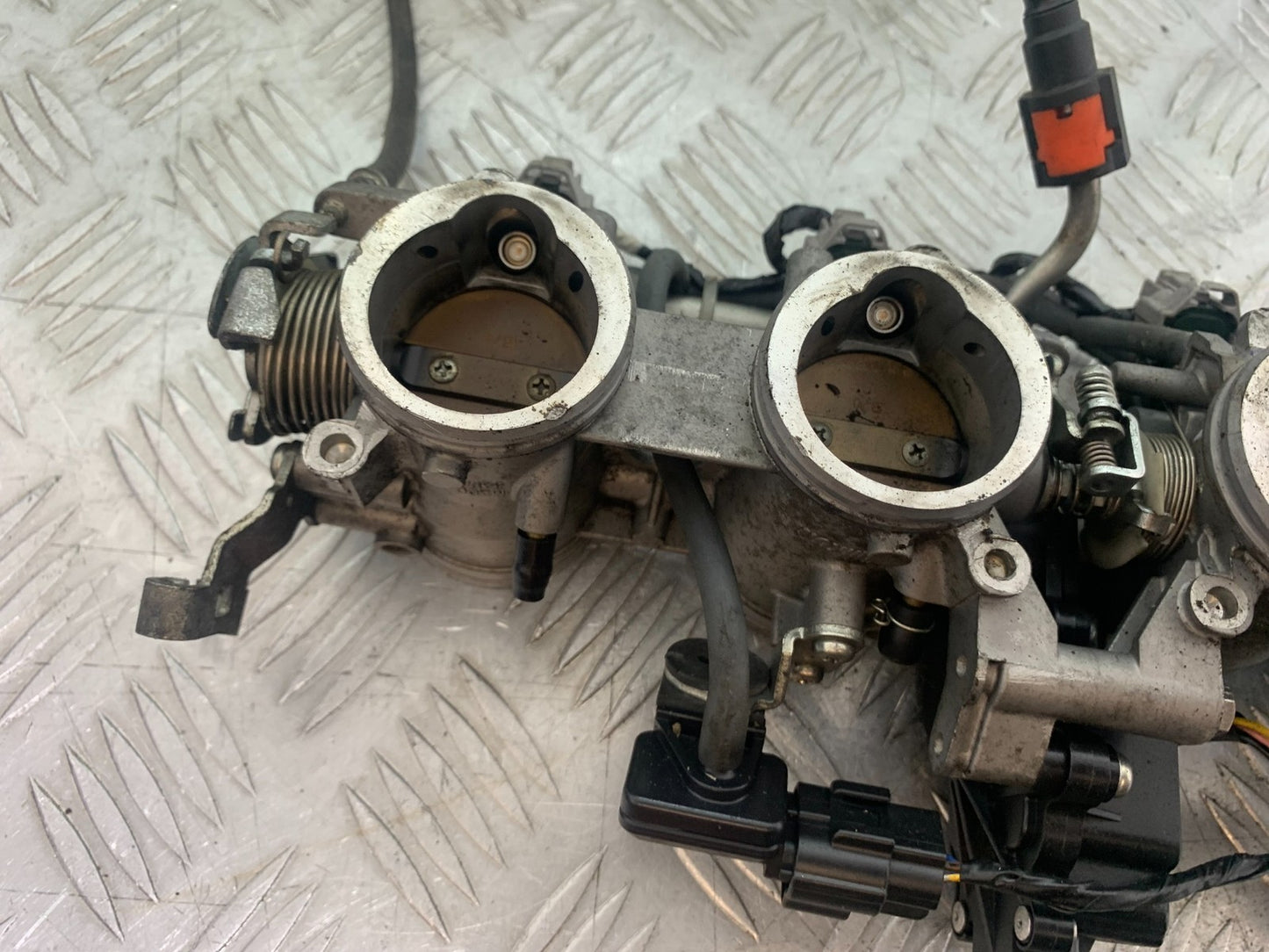 KAWASAKI GTR1400 GTR 1400 THROTTLE BODIES  YEAR 2007-2009 (CMB1174)