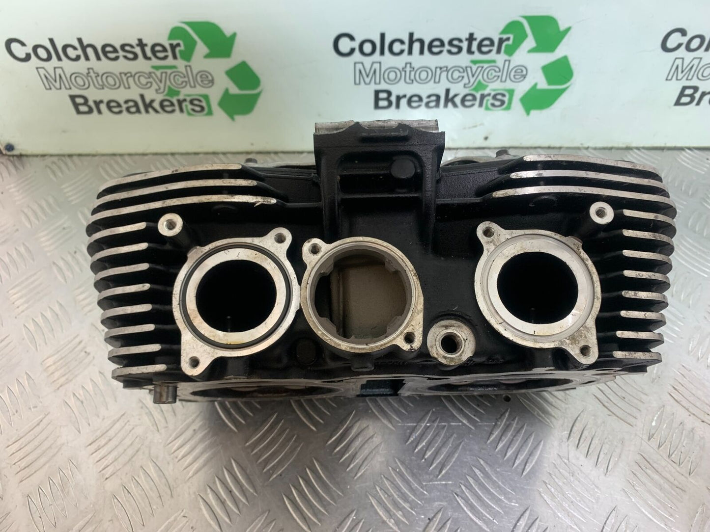 TRIUMPH THUNDERBIRD 1600 CYLINDER HEAD   YEAR 2011 (CMB1107)