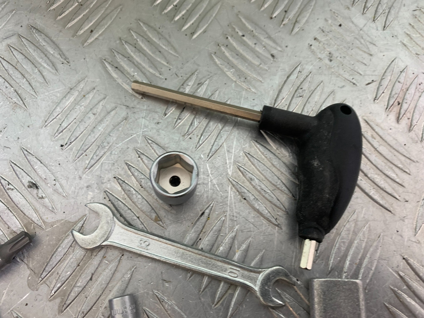 KTM 790 DUKE TOOL KIT YEAR 2018-2021  (CMB11150)